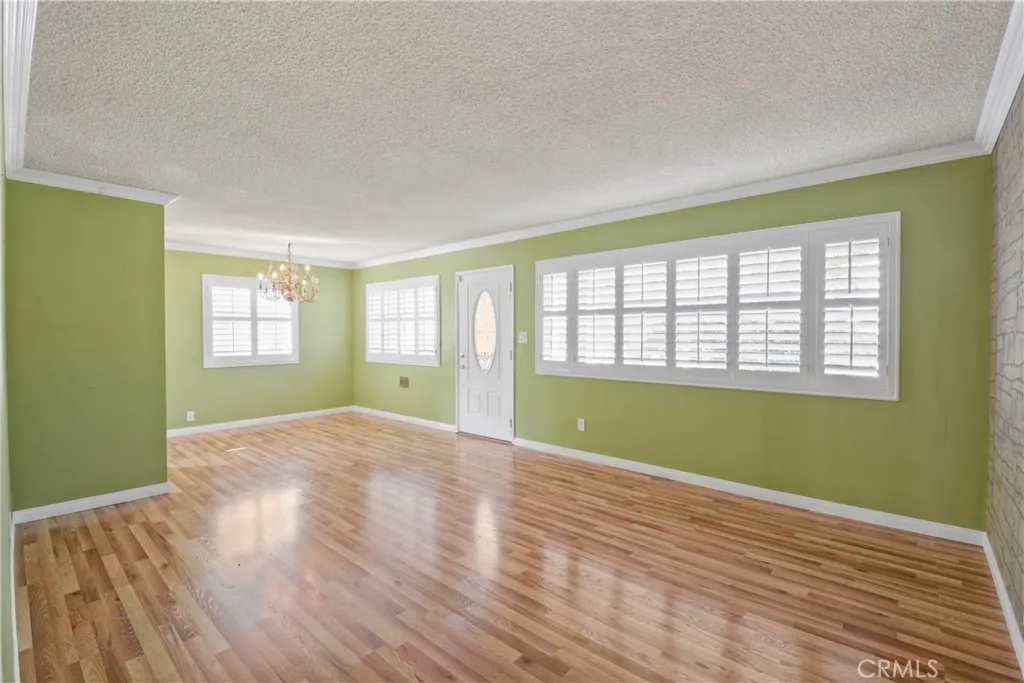 2202 W 153rd Street, Compton, California 90220 home-pic-6